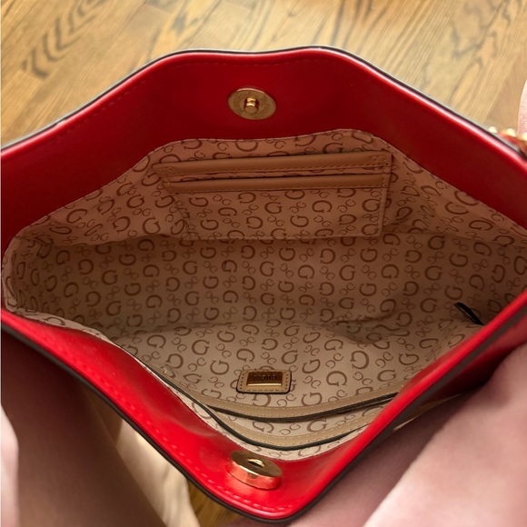 Guess Red Shoulder Bag with Gold Chain - Picture 2 of 2